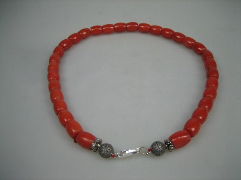 Collier met 2 zilveren bollen met zilveren Cartier sluiting, Verzenden, Zilver, Ketting