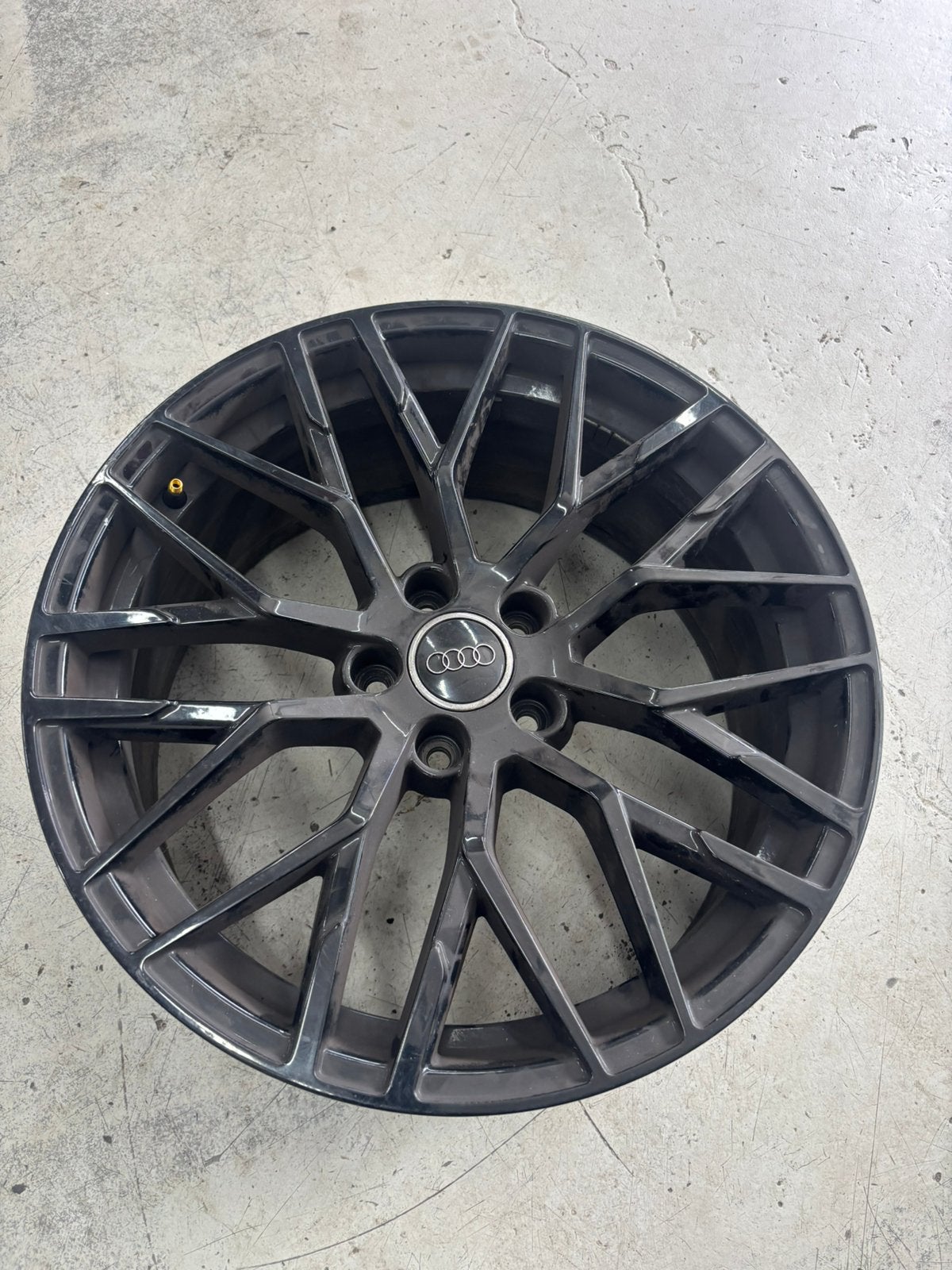 19” wielset Audi A5 A4 Q4 Q5 A6  ET35  8.5x19, Gebruikt, 255 mm, Velg(en), Winterbanden