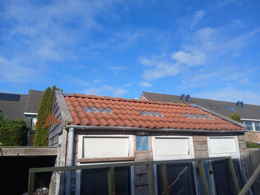 Sneldek dakpannen rood - 130 stuks, Doe-het-zelf en Verbouw, Gebruikt, Steen of Klei, Ophalen of Verzenden, 15 m² of meer