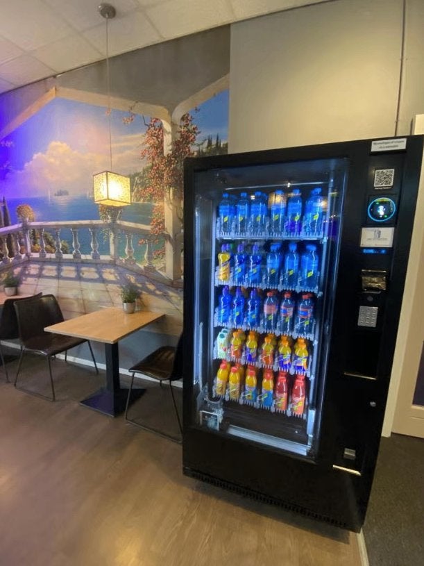 Vendo G-Drink 6 | Drankautomaat | Vendingmachine, Ophalen, Vending Master, Info@vendingmaster.nl, Zo goed als nieuw