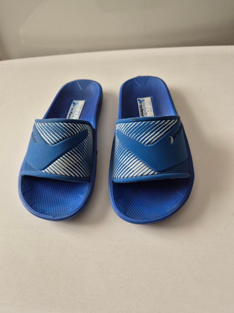 Badslippers, mt.30, Rider, Overige typen, Ophalen of Verzenden, Zo goed als nieuw