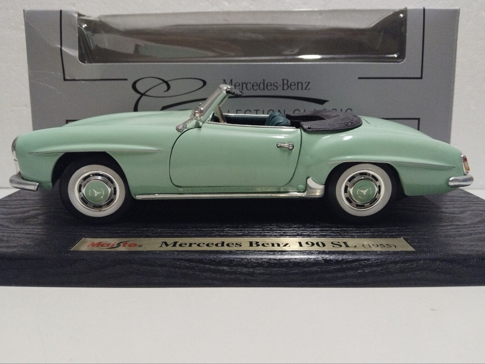 Rare Mercedes Benz 190 SL museum colour limited 1:18 KRD, Ophalen of Verzenden, Zo goed als nieuw, Auto, Overige merken