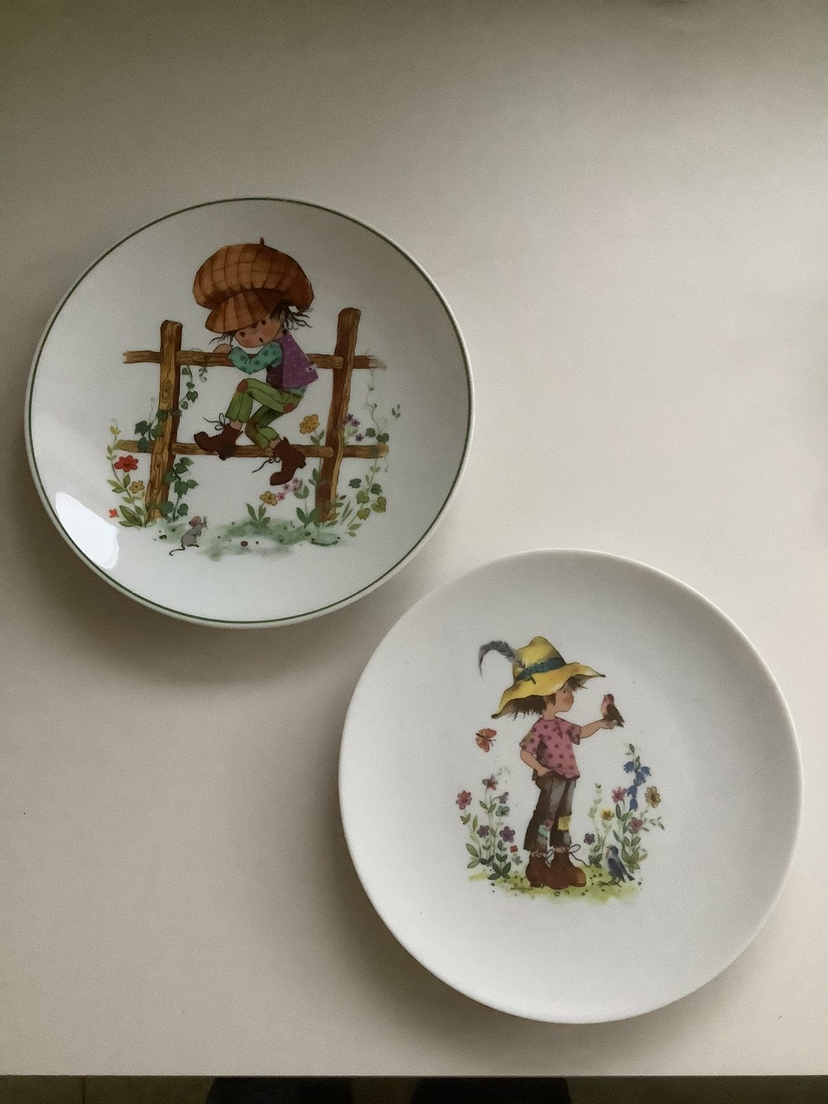 2 vintage bordjes, Ophalen of Verzenden