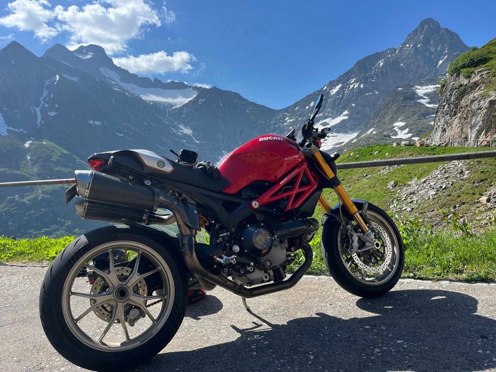 Ducati Monster 1100 S - extreem compleet, 2 cilinders, Gebruikt, Sportuitlaat, Particulier