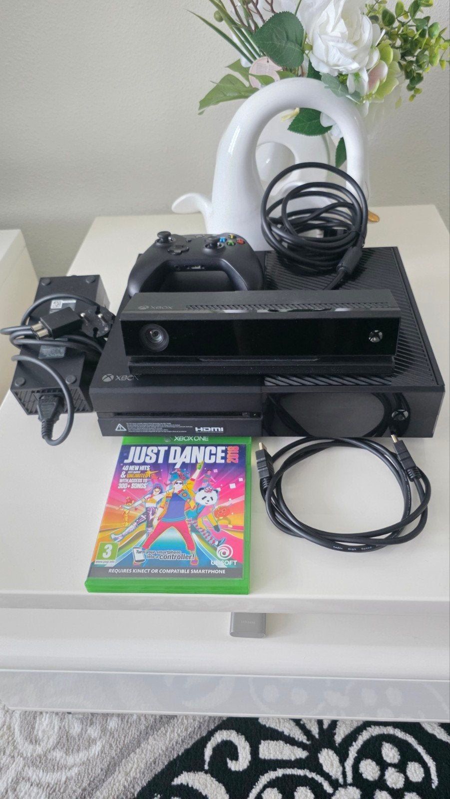 Xbox One 500GB + Controller + Kinect + Just Dance 2018, Ophalen, Xbox One, Zo goed als nieuw, Met 1 controller