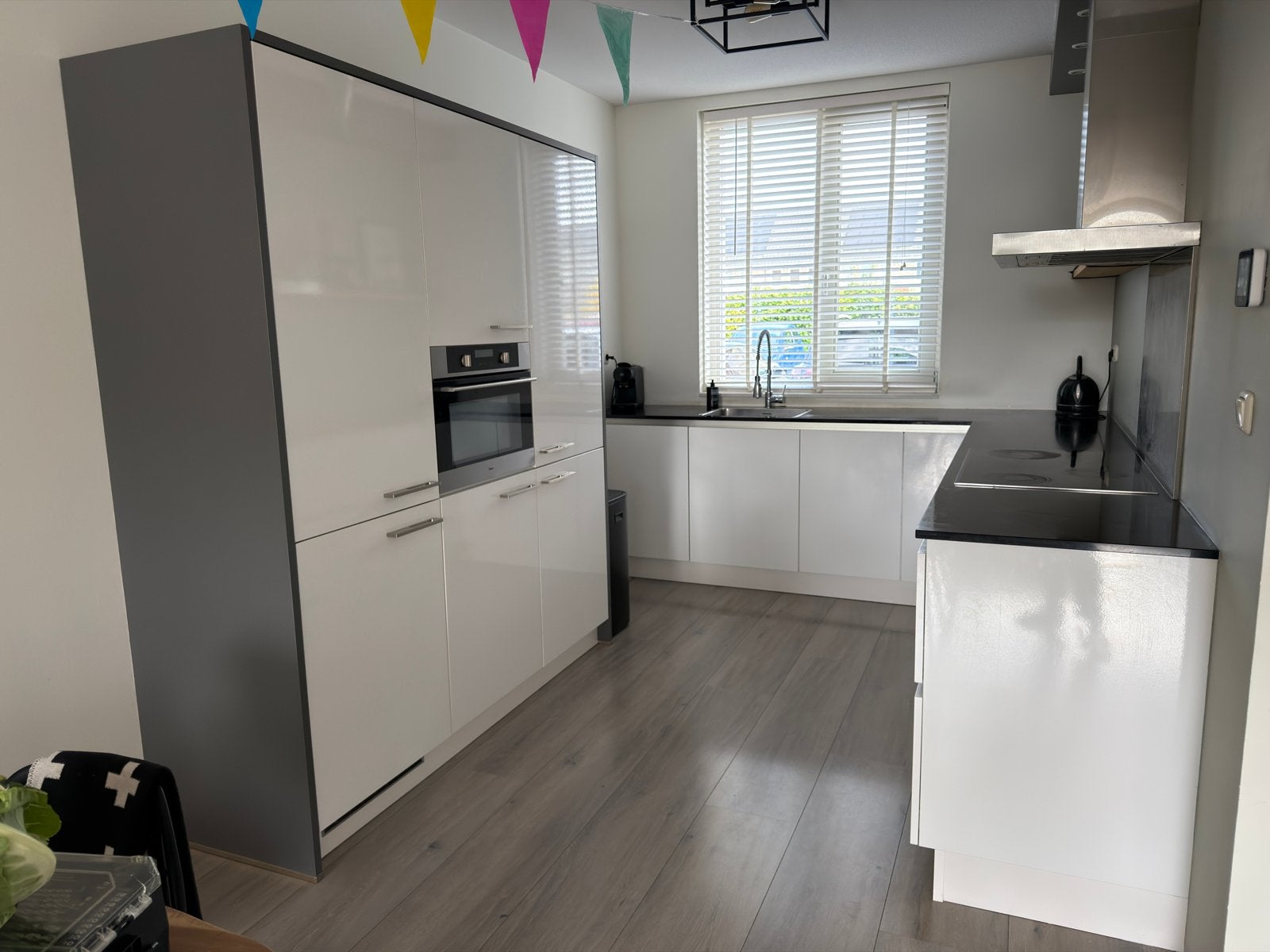 Moderne keuken wit hoogglans met composiet blad, Ophalen, Gebruikt, Wit, Hoekkeuken