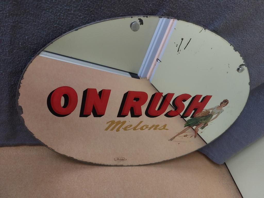 Reclame Spiegel ON RUSH Meloenen PIN UP GIRL!, Ophalen of Verzenden, Gebruikt, Reclamebord