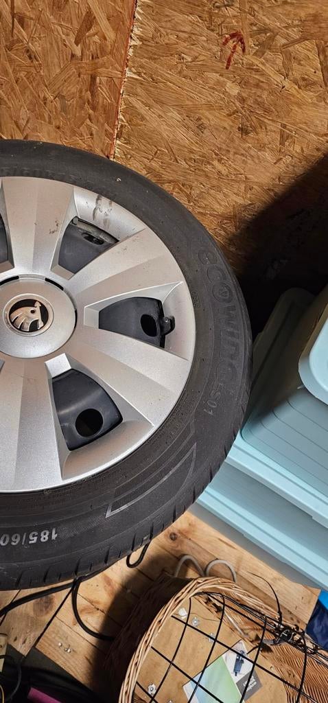 Skoda Fabia velgen met banden 185/60R15, Auto diversen, Ophalen, Gebruikt