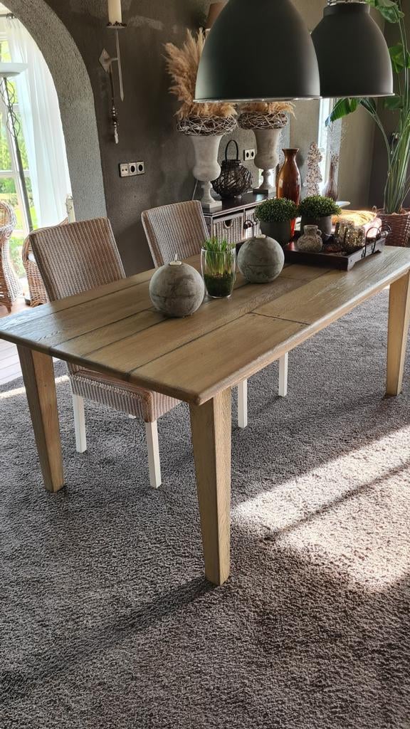 Loom Kunststof rieten stoelen - duurzaam en als nieuw, Kunststof, Bruin, Ophalen of Verzenden, Zo goed als nieuw