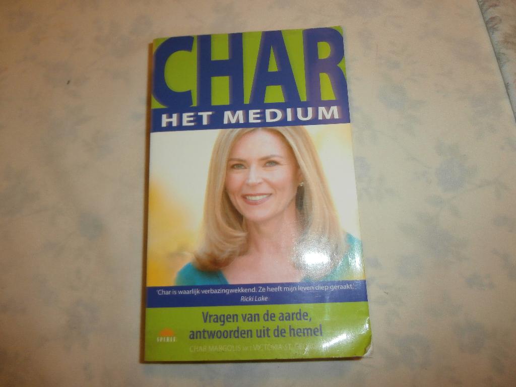 Char het medium, Boeken, Ophalen of Verzenden, Zo goed als nieuw, Spiritualiteit algemeen, Overige typen