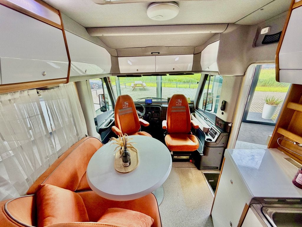 Knaus 640 Travelliner Airco, Omvormer, zonnepanelen, Alde, F, Caravans en Kamperen, Campers, Integraal, Info@trmbv.nl, Tot en met 2