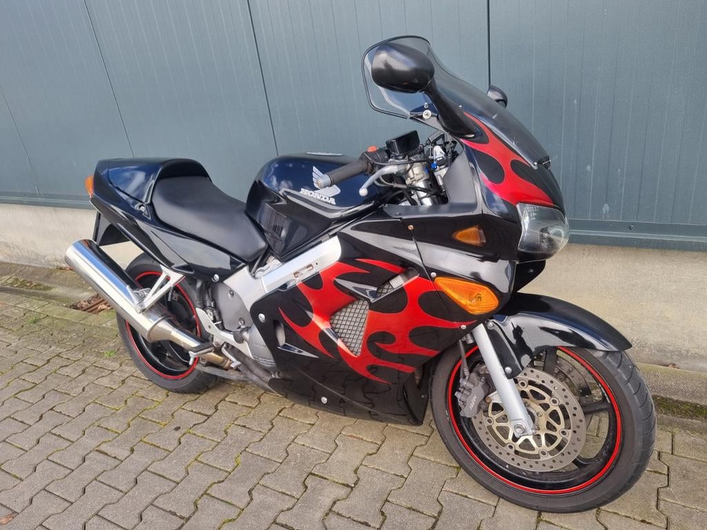 Honda VFR 800 FI + garantie & beurt, Motoren, Handvatverwarming, 4 cilinders, Motorrijbewijs A, Bedrijf