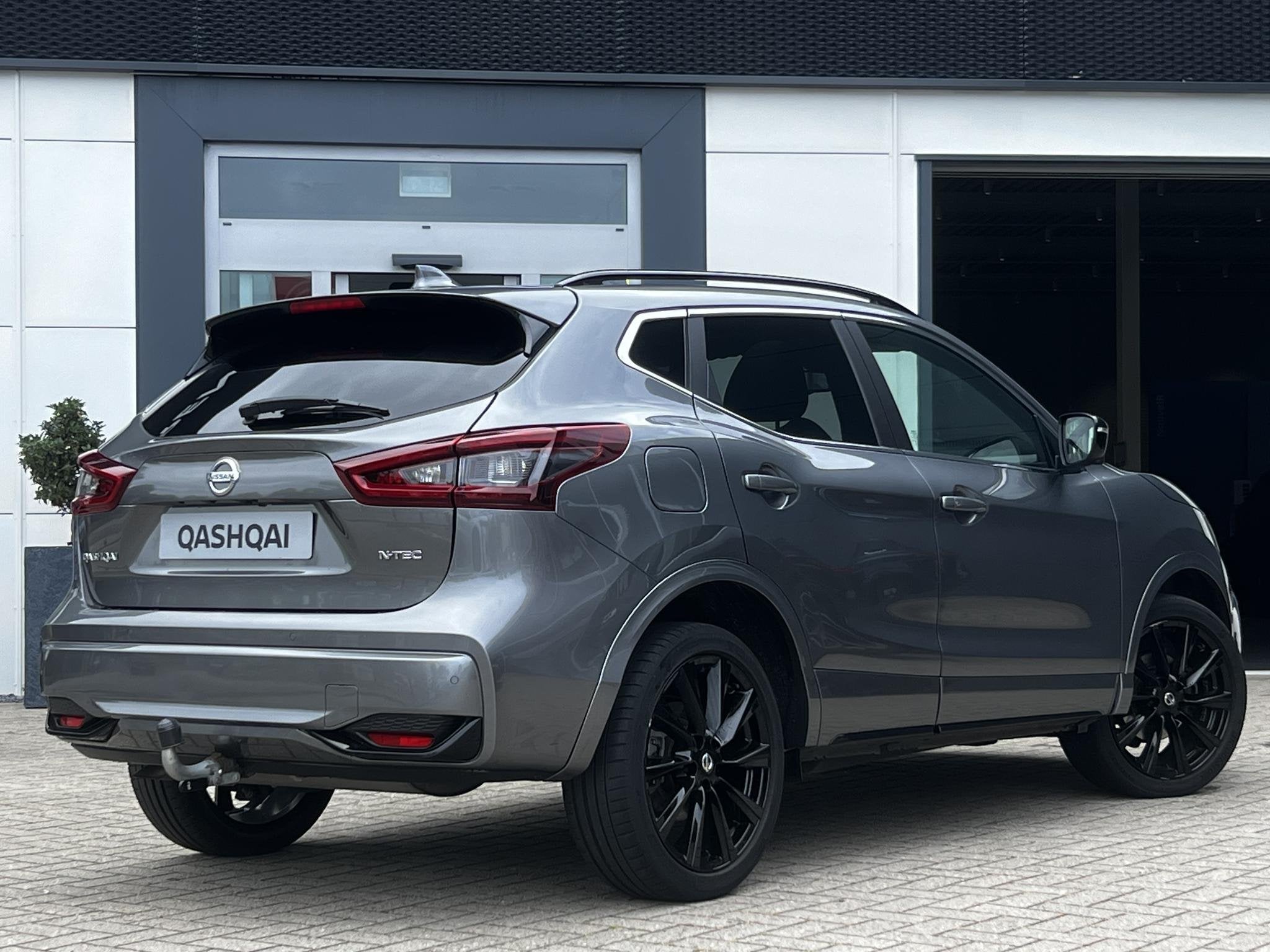 Nissan Qashqai 1.3 DIG-T N-Tec | Trekhaak | Panoramadak | 36, Auto's, Stof, Gebruikt, 4 cilinders, Bedrijf