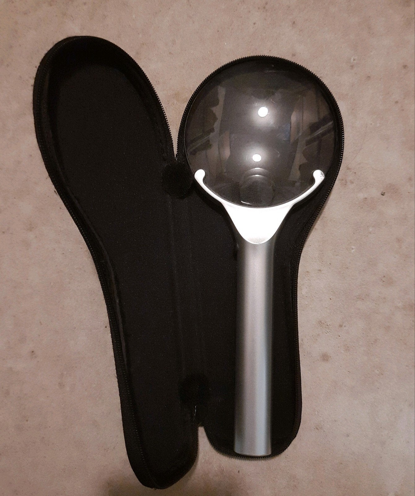 Philips Vergrootglas met Hoes en pocket vergrotingsglas, Ophalen of Verzenden, Zo goed als nieuw, Vergrootglas of Loep