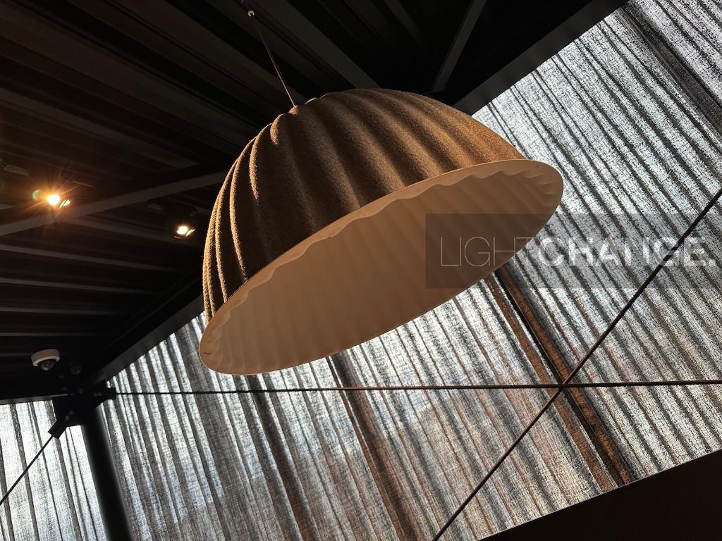 10x MUUTO UNDER THE BELL HANGLAMP groot 82 cm E27 led -75%, Huis en Inrichting, Lampen | Hanglampen, Stof, Waterstad 23, Zo goed als nieuw