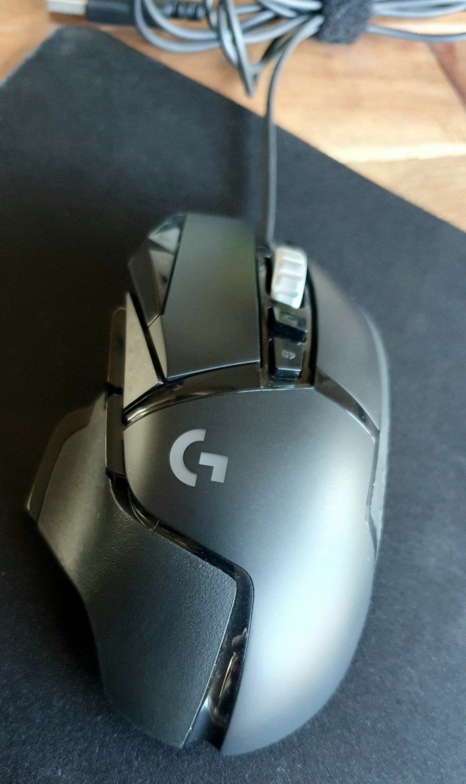 Logitech G502 HERO gaming muis - compleet en nette staat, Computers en Software, Muizen, Zo goed als nieuw, Muis, Rechtshandig