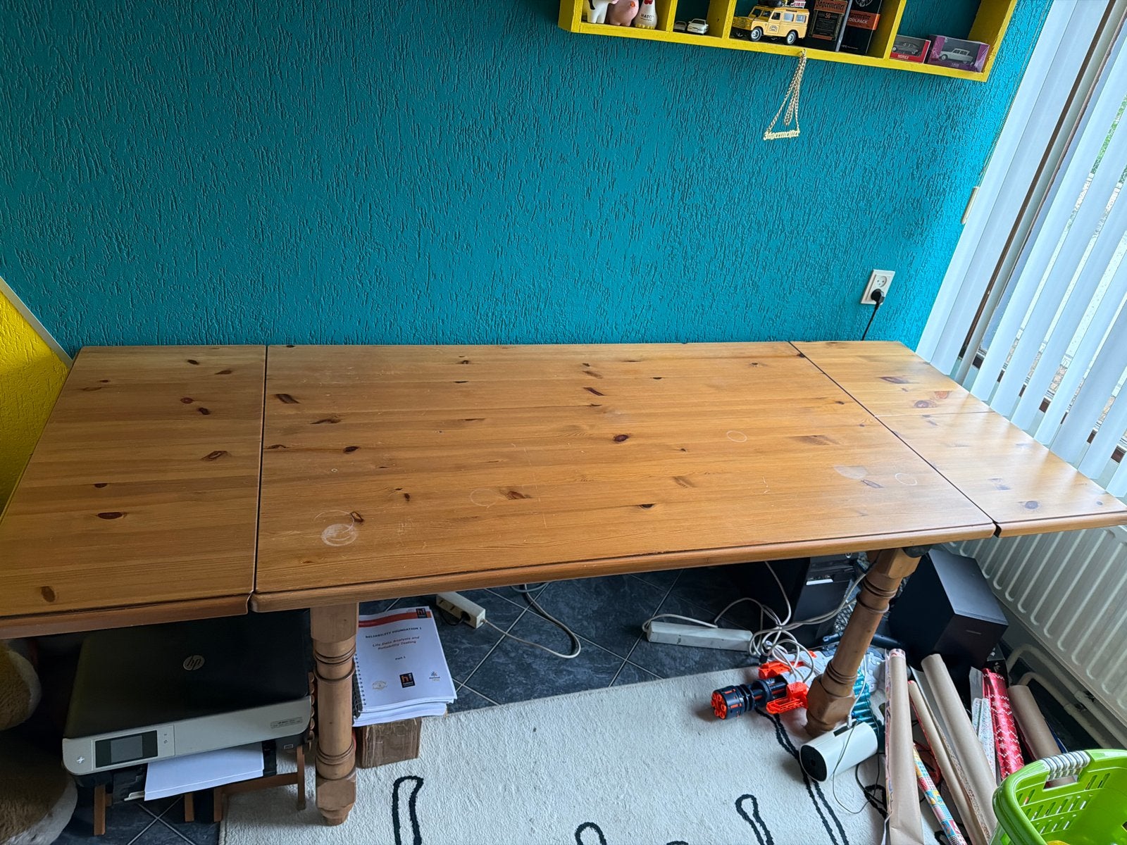 Uitschuifbare eettafel van grenenhout