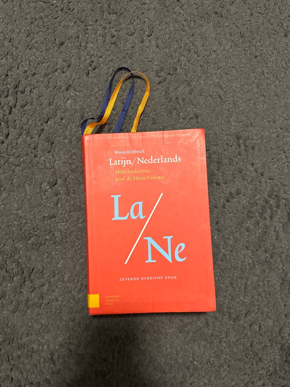 La/Ne Latijn/Nederlands woordenboek - Zevende Herziene Druk, Ophalen of Verzenden, Zo goed als nieuw, Non-fictie