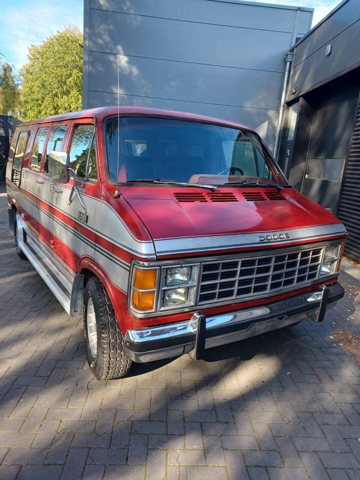 1985 dodge ram van b250 5.2 v8 usa title, Auto's, Dodge, Automaat, 8 cilinders, RAM 1500, 400 pk
