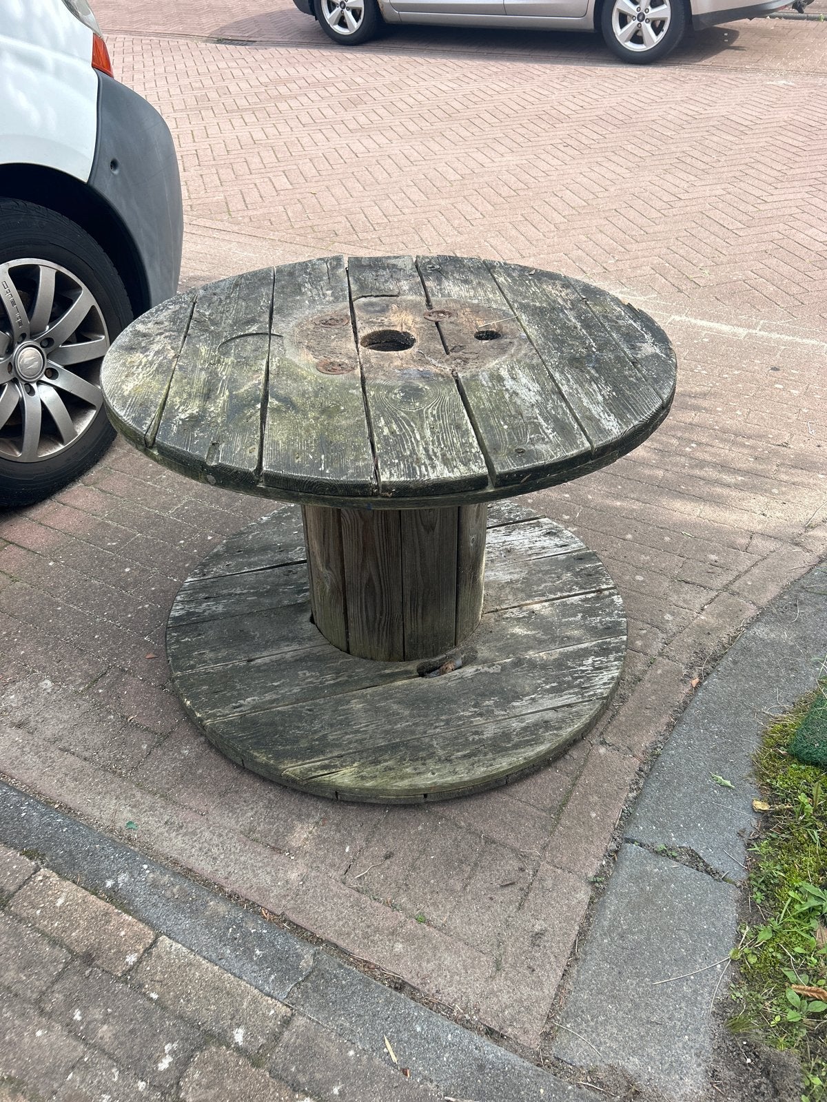 Grote houten kabelhaspel, Ophalen, Gebruikt, Rond, Hout