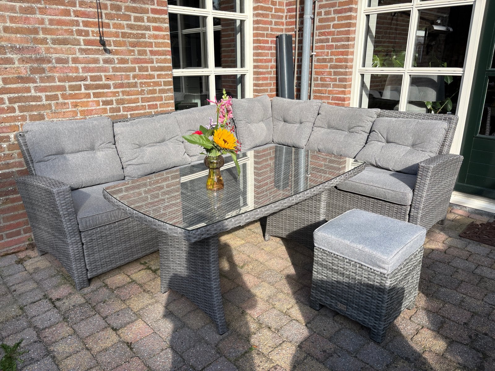 Luxe Wicker Loungeset met Eettafel en Hocker - Supper Club, Ophalen, 5 zitplaatsen, Zo goed als nieuw, Loungeset