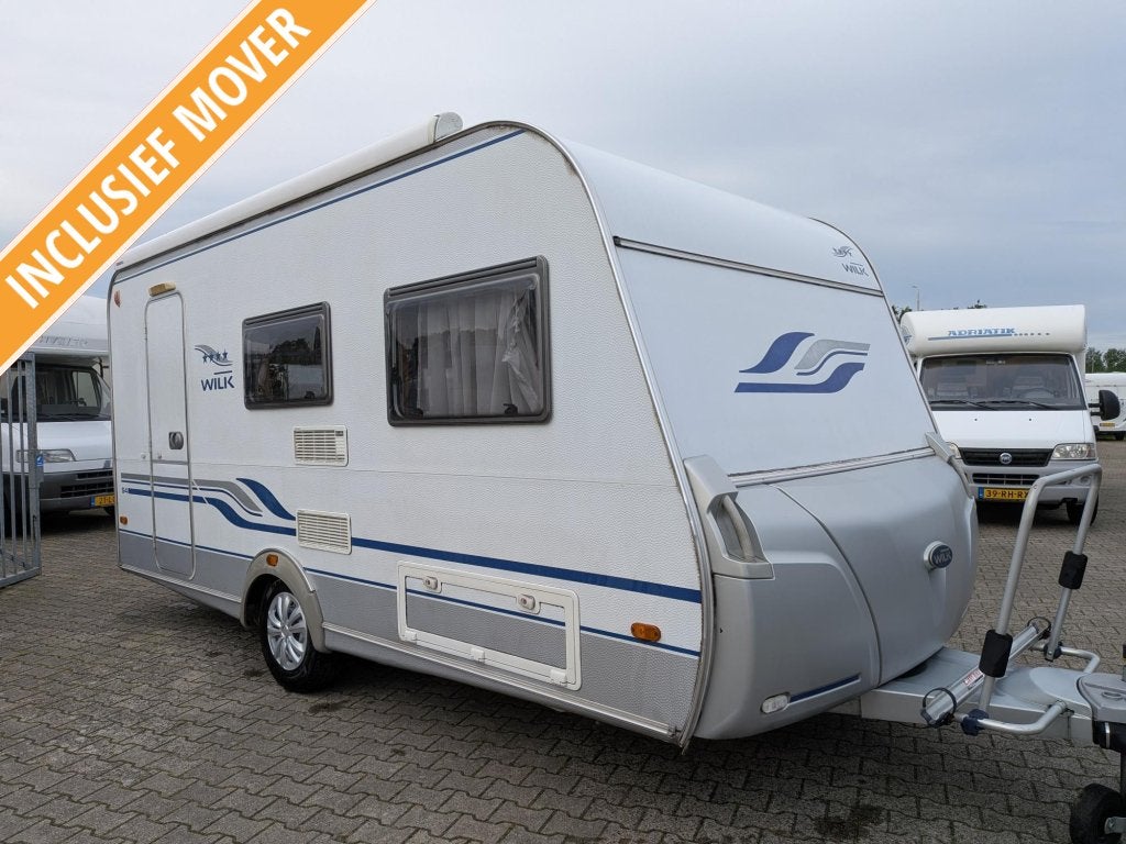 Wilk 470 S4 met mover, omnistor-luifel, 2x fietsdrager, Caravans en Kamperen, Caravans, Rondzit, Bedrijf, 4 tot 5 meter, Wilk