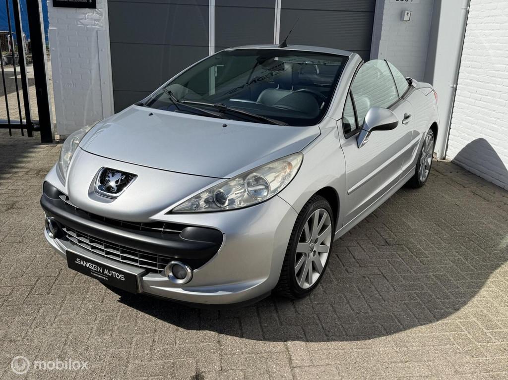 Peugeot 207 CC 1.6-16V T Roland Garros, Voorwielaandrijving, Gebruikt, 4 cilinders, 4 stoelen