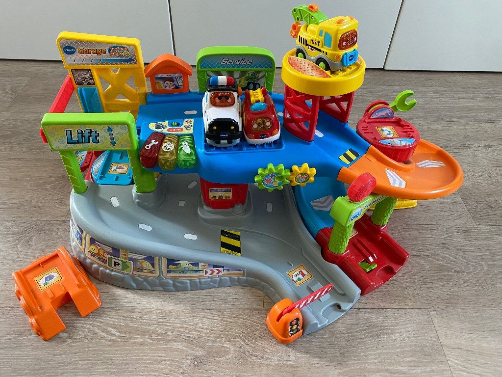 VTech Toet Toet Garage met Lift + 3 auto’s + wegdelen, Kinderen en Baby's, Speelgoed | Vtech, Ophalen, Zo goed als nieuw, 2 tot 4 jaar