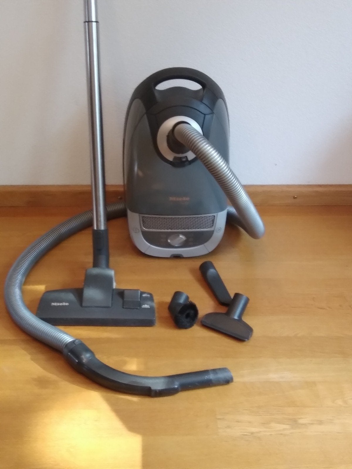 Miele Complete C2 Jubilee Powerline Stofzuiger, Inclusief accessoires, Zo goed als nieuw, Miele, Sledestofzuiger