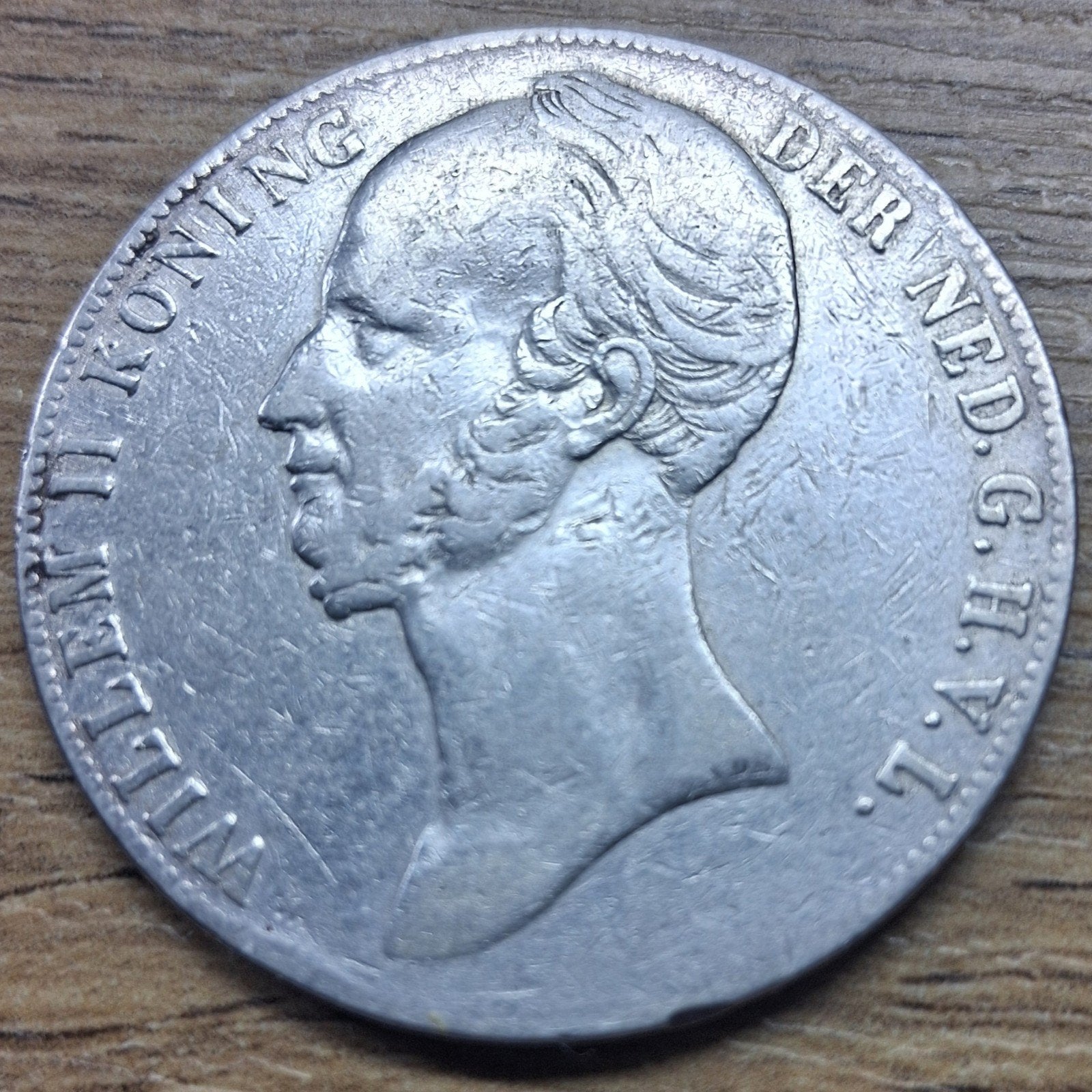 Rijksdaalder Koning Willem II 1845 met streepje, Postzegels en Munten, Zilver, Ophalen of Verzenden, Losse munt, 2½ gulden