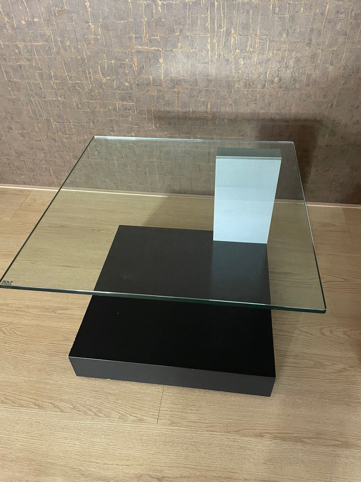 Rolf Benz 8590 bijzettafel, Huis en Inrichting, Ophalen, Glas, 50 tot 100 cm, Vierkant
