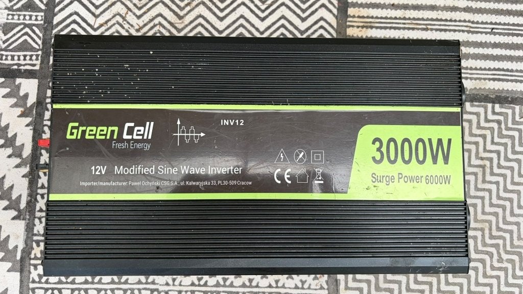 Omvormer 12volt naar 230 volt, Zo goed als nieuw, 3 kWh