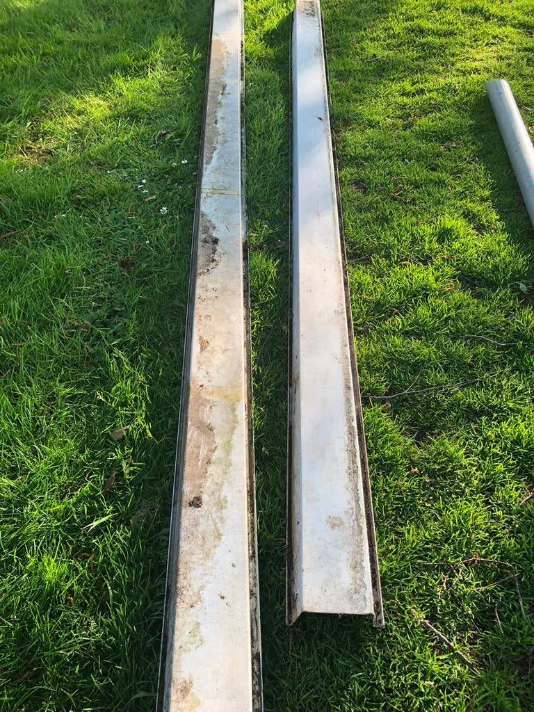 2 verschillende dakgoot dakgoten. koopje, Ophalen, Gebruikt, 2 tot 4 meter, Zink