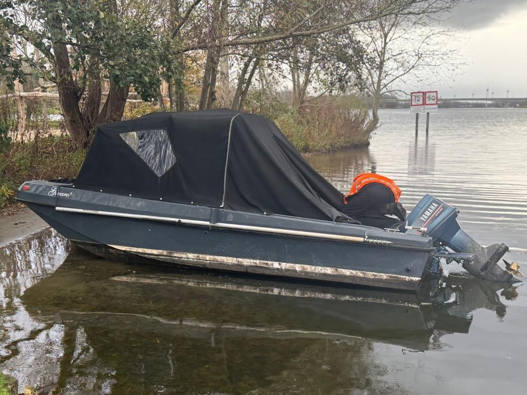 Visboot met Yamaha 40 pk, Fishfinder, WC en Zonnepaneel, Watersport en Boten, Ophalen, Overige merken, Gebruikt, Buitenboordmotor
