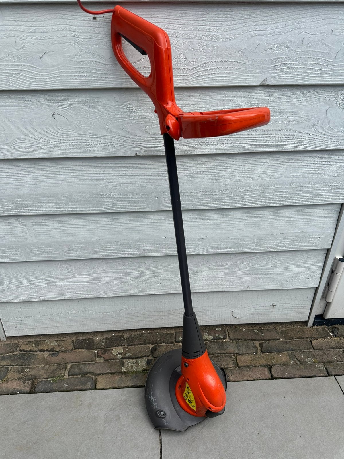 Electrolux Flymo 250 d graskanten maaier/trimmer, Tuin en Terras, Zweefmaaier, Ophalen, Gebruikt, Elektrische grasmaaier