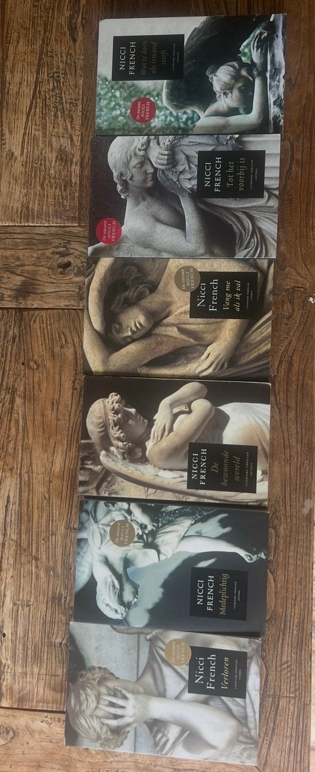 6 thrillers van Nicci French - Goede gelezen staat, Ophalen of Verzenden, Gelezen