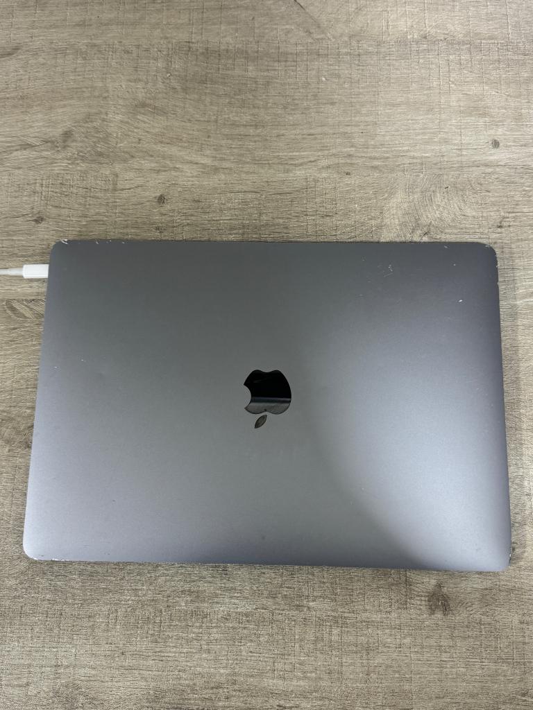 Macbook Air 13" 2020 M1 16GB+512GB SpaceGray Garantie C, Gebruikt, 13 inch, 512 GB, 1 Apple Park Way in Cupertino