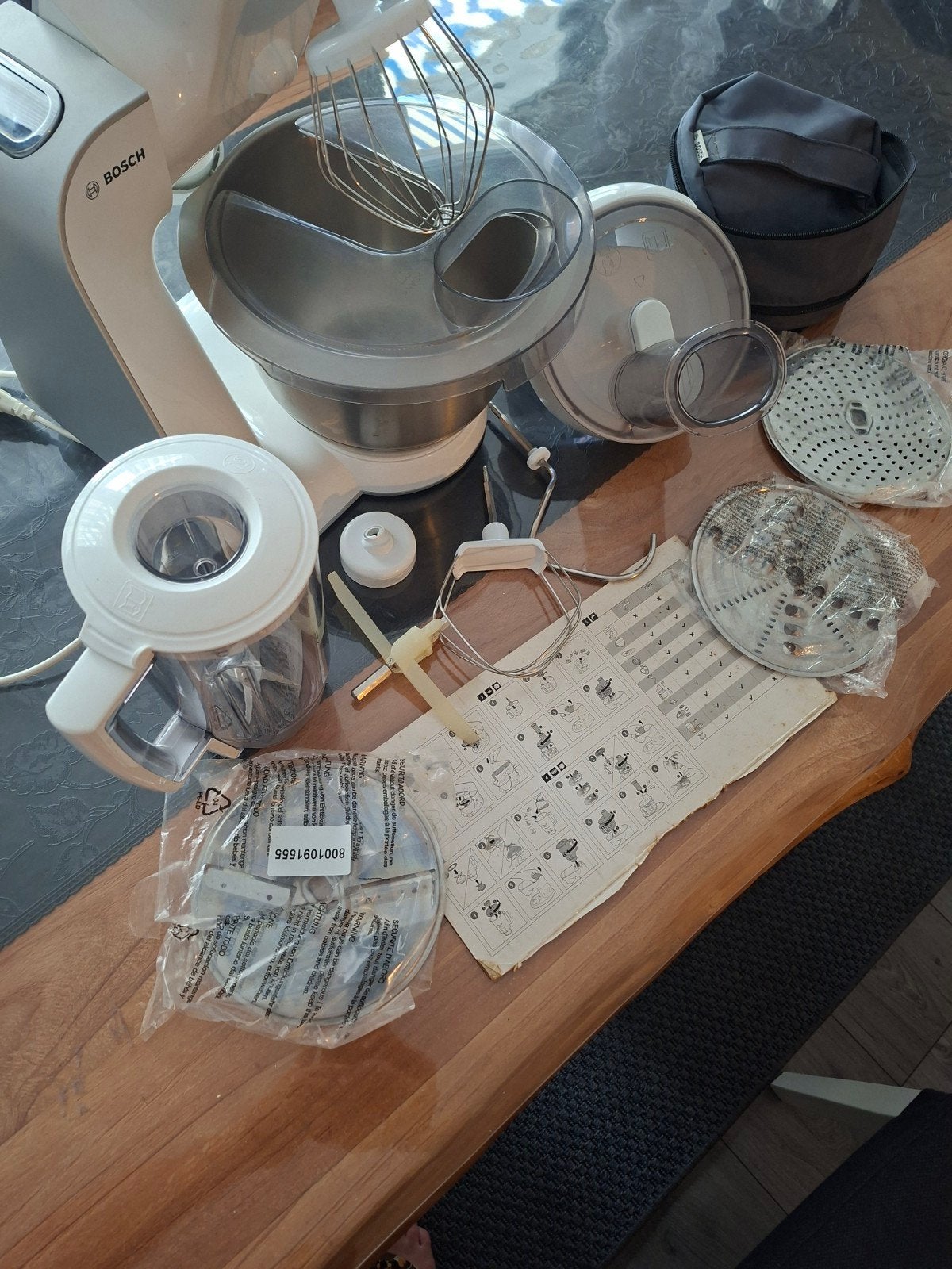 Bosch MUM54230 keukenmachine met accessoires, Ophalen of Verzenden, Zo goed als nieuw, Vaatwasserbestendig, 3 snelheden of meer