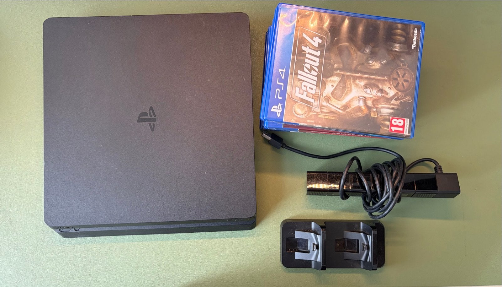 PlayStation 4 Slim 500 gb met 8 games en accessoires, Ophalen, Gebruikt, Vanaf 18 jaar, Overige genres