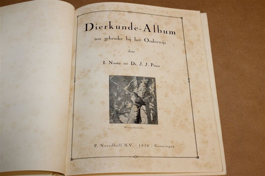 Dierkunde-Album — Vintage Schoolboek met Kleurenplaten 1930, Antiek en Kunst, Antiek | Boeken en Bijbels, Ophalen of Verzenden