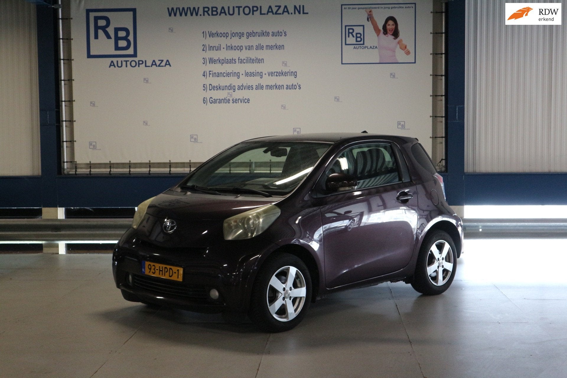 Toyota IQ 1.0 VVTi Aspiration / LEER / CLIMA / NAVI / NAP KM, Gebruikt, 4 stoelen, Bedrijf, Handgeschakeld
