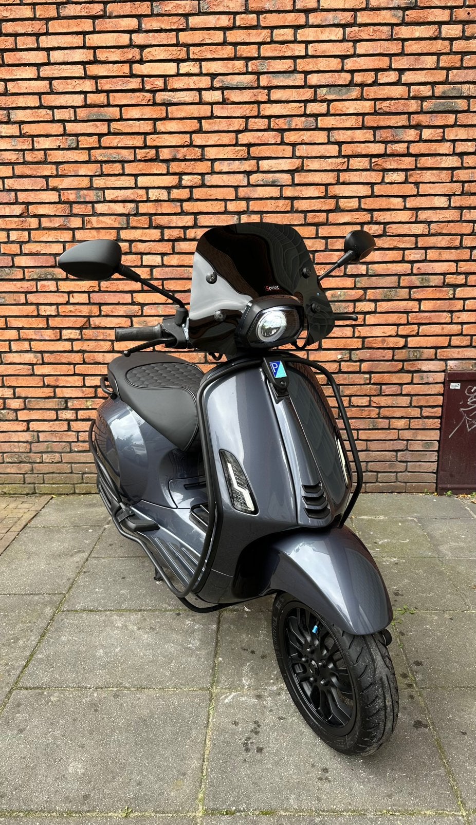 Custom vespa sprint e4 (brom) stonegrey full options, Ophalen of Verzenden, Zo goed als nieuw, Benzine, Overige modellen