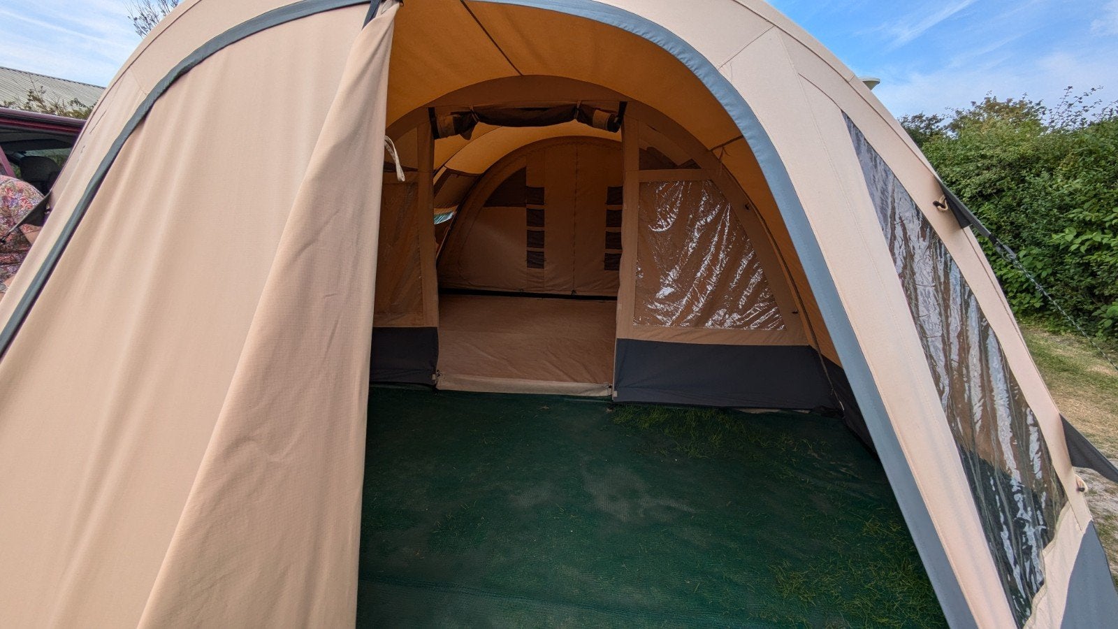 Zeer complete Bardani-tent met andere kampeerspullen, Caravans en Kamperen, Tenten, Ophalen, Gebruikt, Tot en met 5