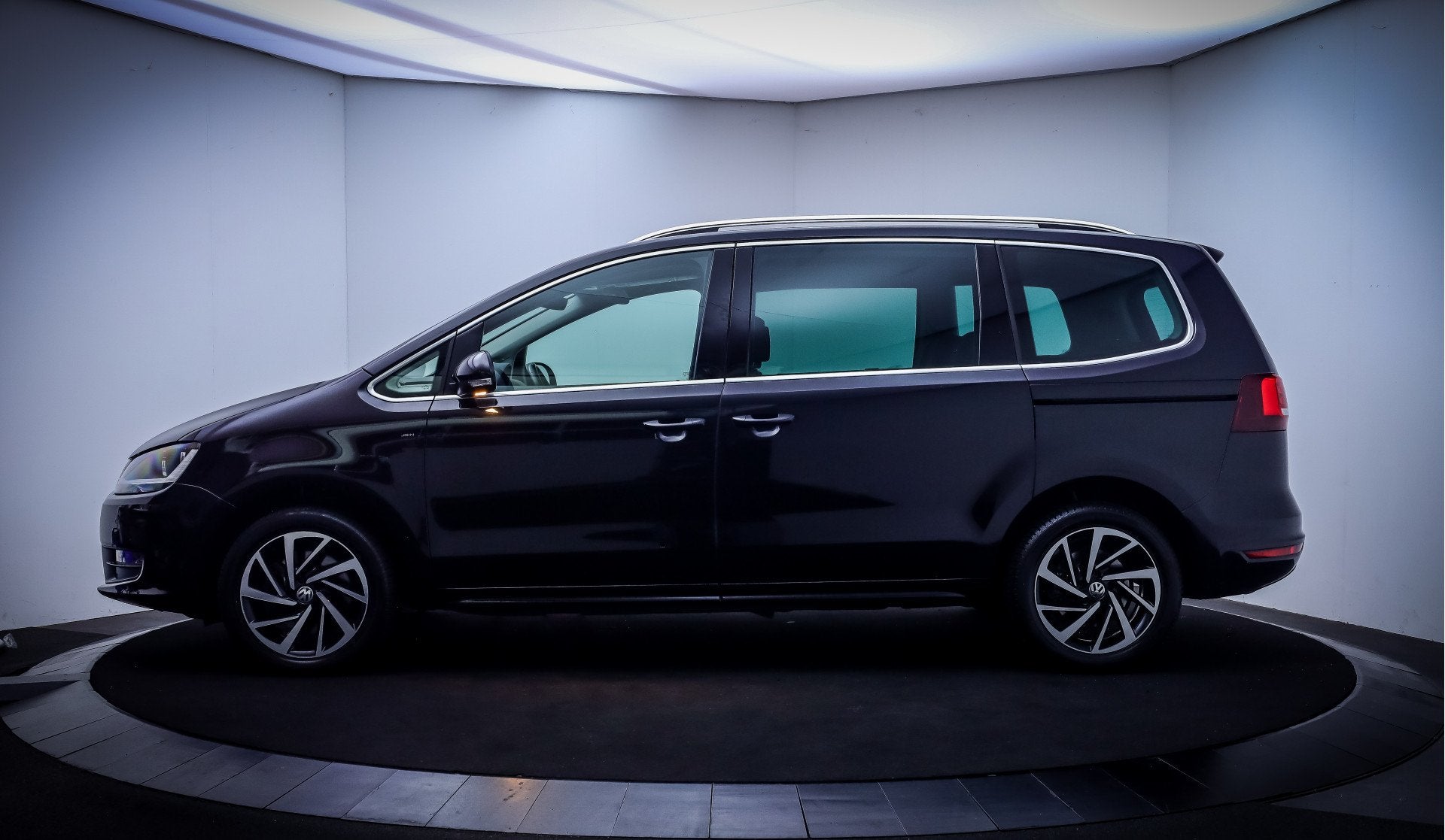 Volkswagen Sharan 1.4TSI Dsg 7Pers. JOIN NAVI | CAM. | ELEK, Auto's, Volkswagen, Stof, Zwart, 4 cilinders, 150 pk