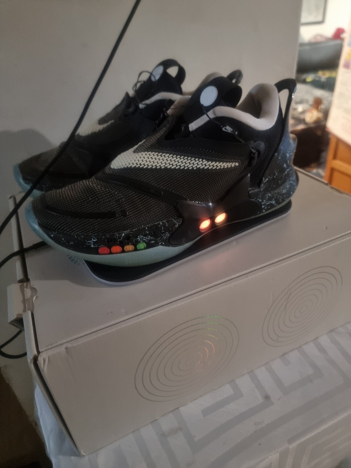 Nike Air Max Adapt 2.0 maat 43 met zelfveterende veters, Kleding | Heren, Schoenen, Oscagio, Zwart, Ophalen of Verzenden, Onbekend