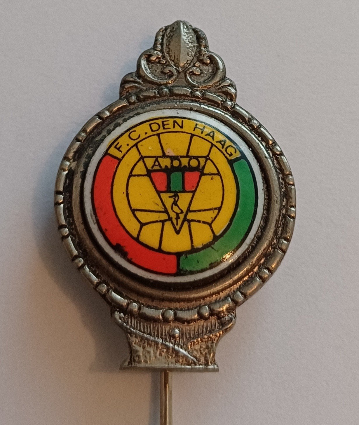 antieke ado den haag speld, Verzamelen, Ophalen of Verzenden