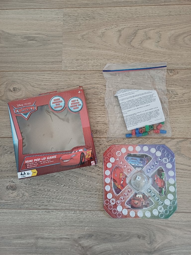 Mens erger je niet spel Cars (Disney); compleet, Hobby en Vrije tijd, Een of twee spelers, Ophalen of Verzenden, Gebruikt