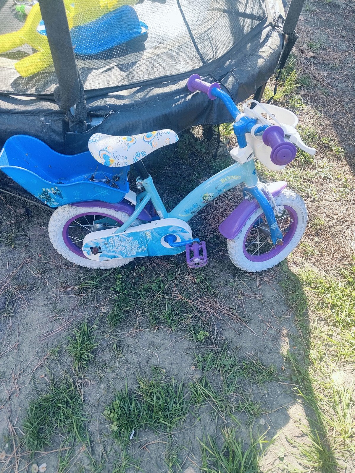Mooie Frozen kinderfiets met zijwieltjes, Terugtraprem, Zijwieltjes, Gebruikt, Ophalen of Verzenden