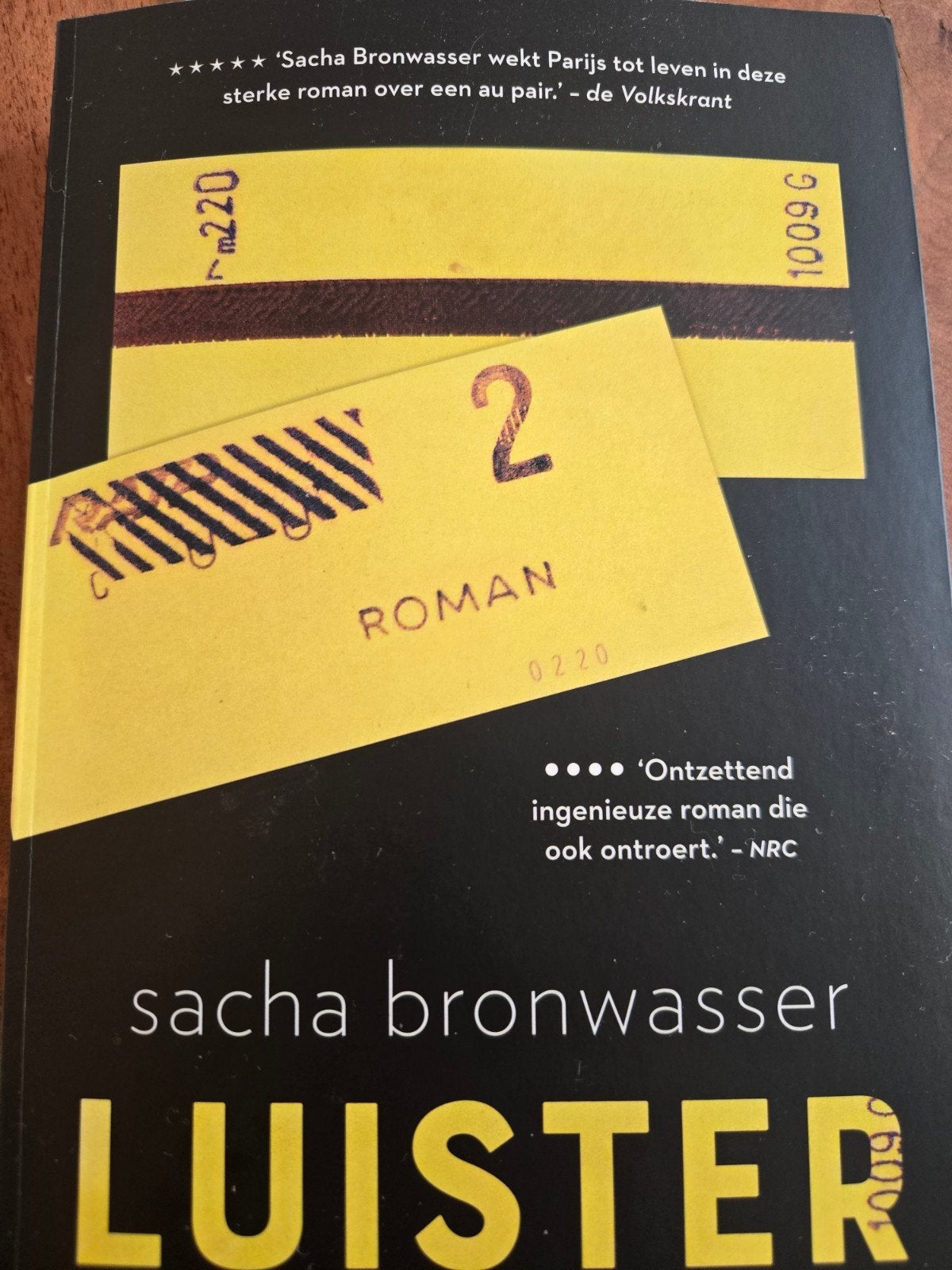 Sacha Bronwasser - Luister, Ophalen of Verzenden, Zo goed als nieuw, Sacha Bronwasser