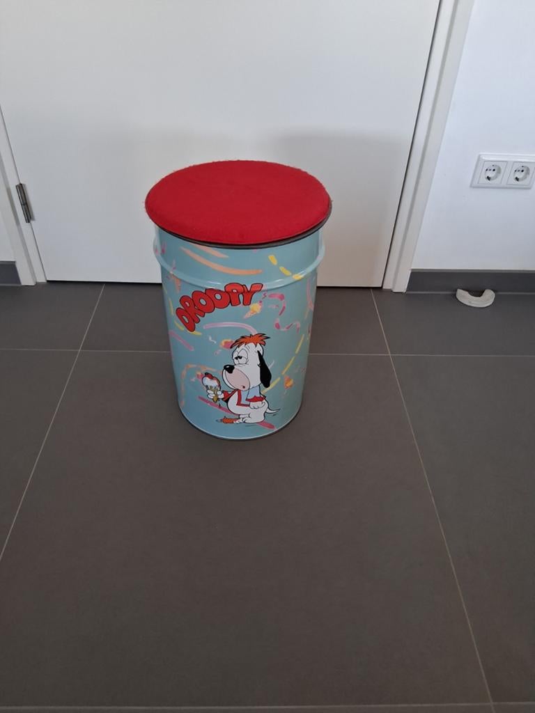 Bieden: Collectors item Droopy opbergton, Verzamelen, Ophalen, Overige figuren, Gebruikt, Overige typen